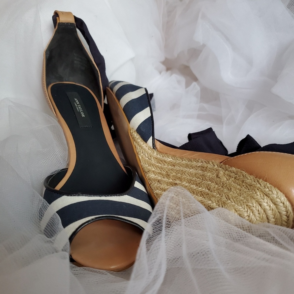 Ann Taylor Wedges - Picture 1 of 8
